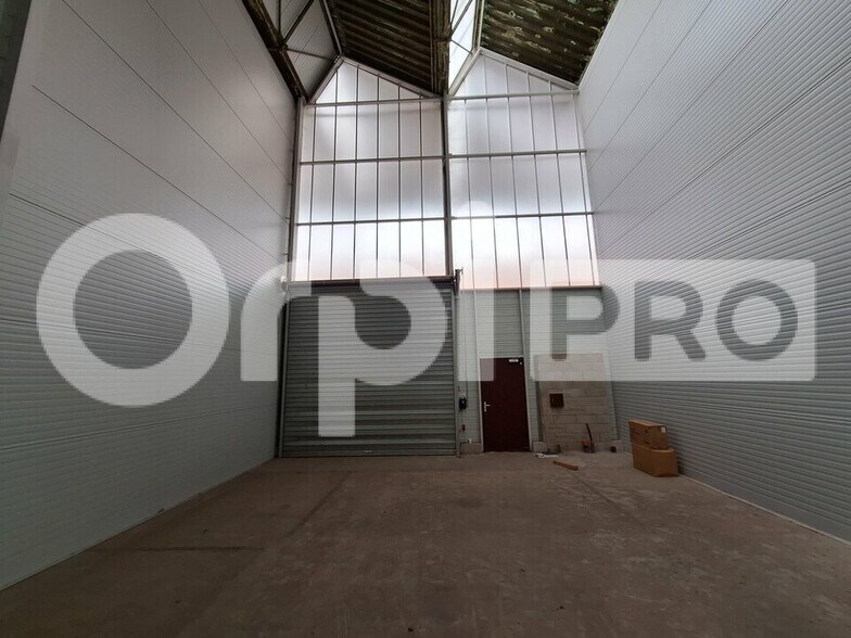 Industrial in Soissons for lease - Interior Photo - Image 3 of 5