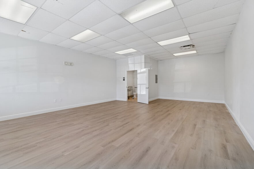 8800 49th St N, Pinellas Park, FL for lease - Building Photo - Image 2 of 19