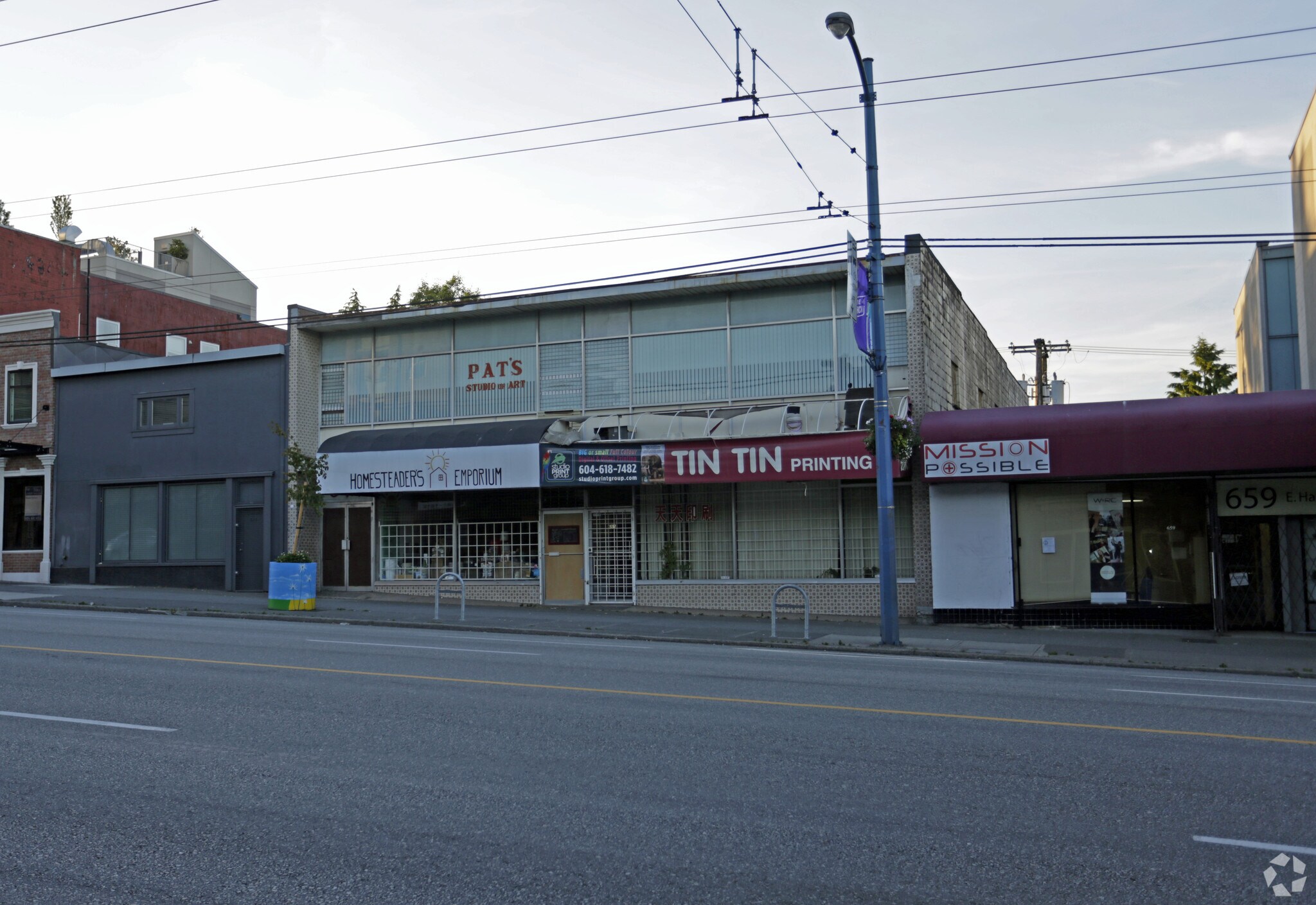 647-651 E Hastings St, Vancouver, BC à vendre Photo principale- Image 1 de 1