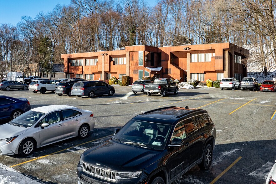 156-158 Orange Ave, Walden, NY for sale - Building Photo - Image 3 of 31