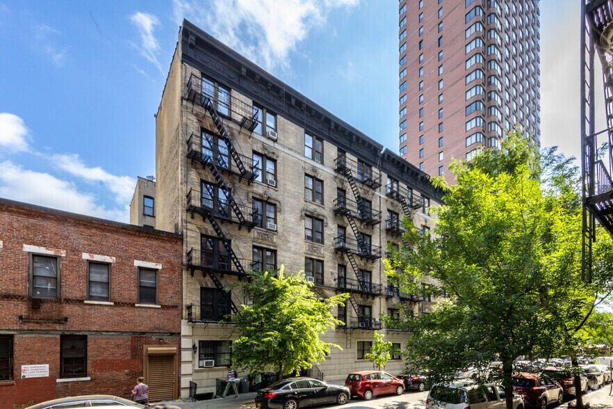 329-339 E 94th St, New York, NY à vendre - Photo du bâtiment - Image 2 de 4