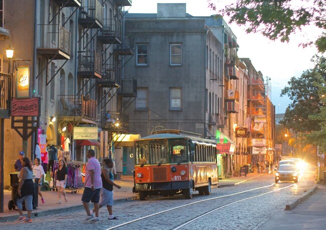 More details for 219-230 W River St, Savannah, GA - Office/Retail, Retail for Lease