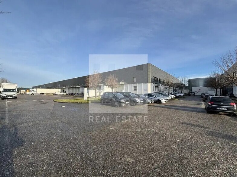 7 Rue André Sentuc, Vénissieux à louer - Photo du bâtiment - Image 1 de 1