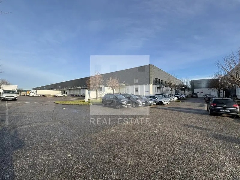 7 Rue André Sentuc, Vénissieux for lease Building Photo- Image 1 of 2
