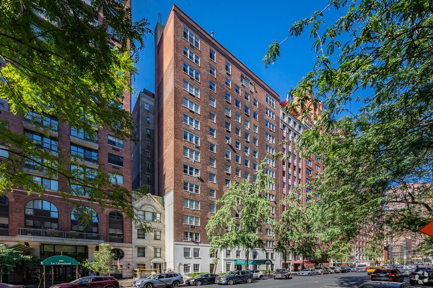 342 E 72nd St, New York, NY for sale - Primary Photo - Image 1 of 5