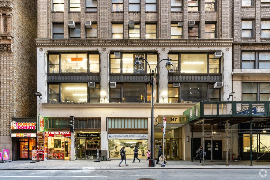 147 W 35th St, New York, NY à louer - Photo du bâtiment - Image 1 de 6
