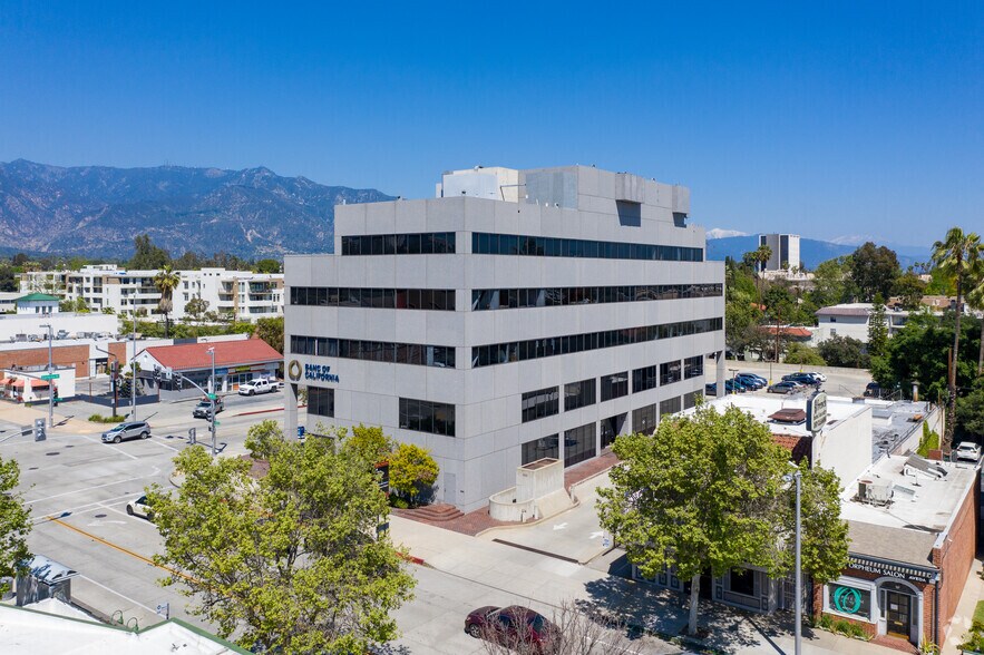 600 S Lake Ave, Pasadena, CA à louer - Photo du bâtiment - Image 3 de 3