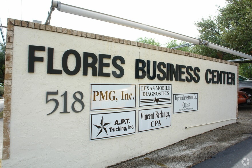 518 E Ramsey Rd, San Antonio, TX à louer - Photo du bâtiment - Image 3 de 12