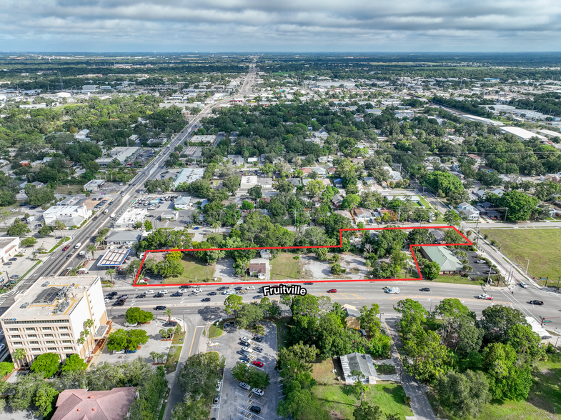 2015-2023 Fruitville Rd, Sarasota, FL à vendre - Photo du b timent - Image 1 de 14