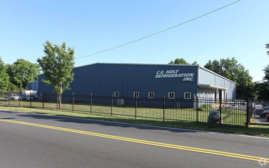 3316 Gibbon Rd, Charlotte, NC à vendre - Photo du bâtiment - Image 2 de 7