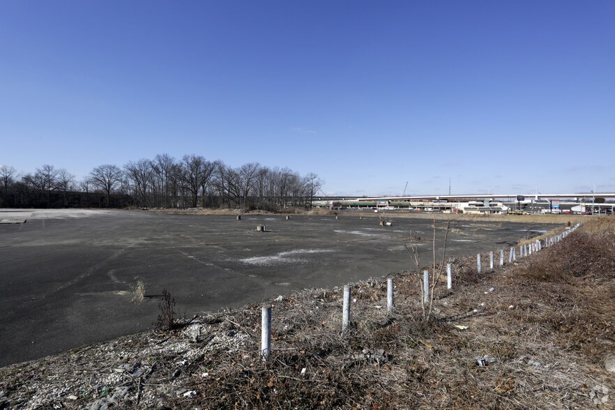 3113 New Rodgers Rd, Bristol, PA à vendre - Photo du bâtiment - Image 2 de 2