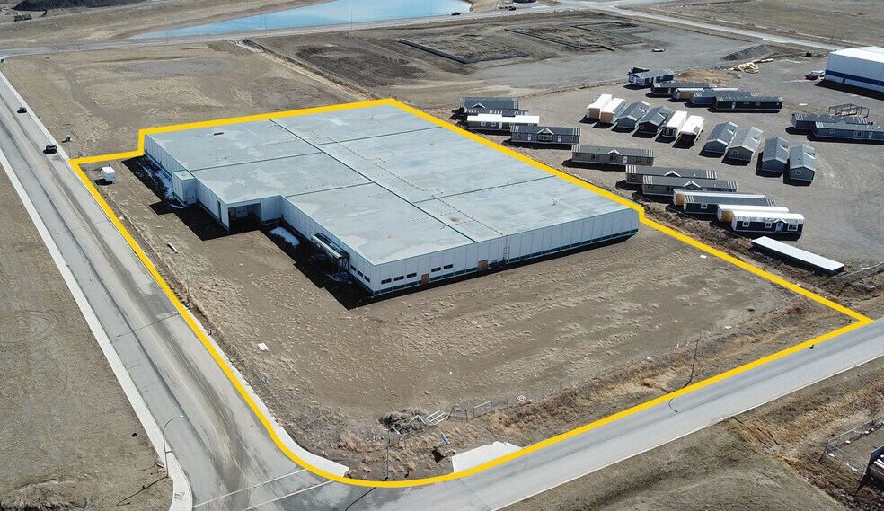 3690 36 St N, Lethbridge, AB à vendre - Photo du bâtiment - Image 2 de 5