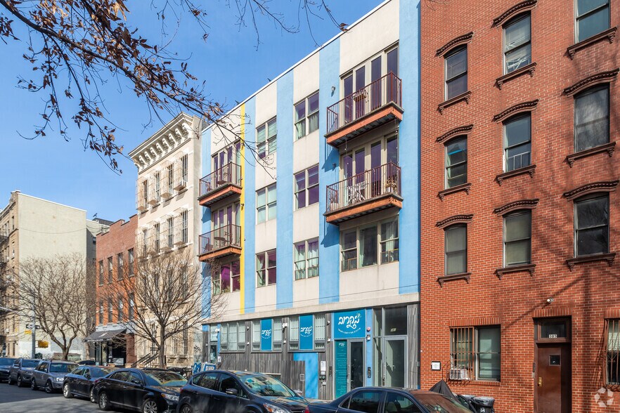 381 S 5th St, Brooklyn, NY à vendre - Photo du bâtiment - Image 2 de 5