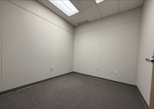 Old Route 30, Greensburg, PA for lease Interior Photo- Image 2 of 12