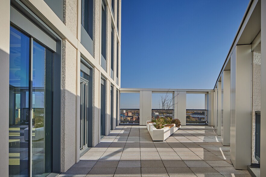 Station Sq, Coventry à louer - Photo du bâtiment - Image 3 de 7