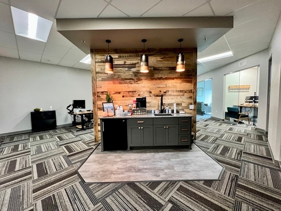 5901 NW 63rd Ter, Kansas City, MO for lease - Interior Photo - Image 3 of 3