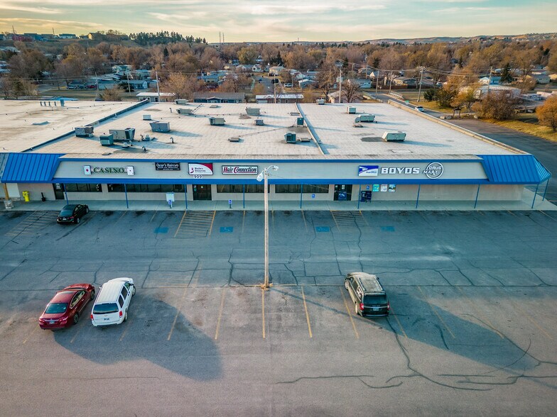 909 E St Patrick St, Rapid City, SD for lease - Building Photo - Image 3 of 28