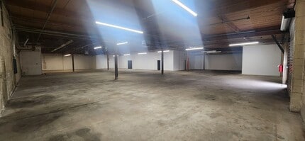 5645 E Clinton Ave, Fresno, CA for lease Interior Photo- Image 1 of 8