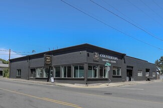 Plus de détails pour 403 NE Winchester St, Roseburg, OR - Commerce de détail à vendre