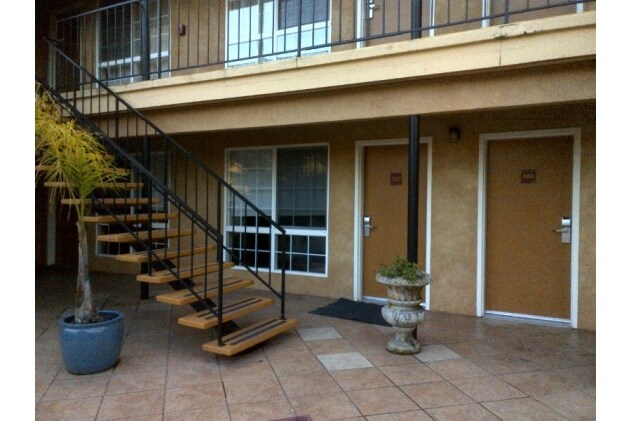 44 Admiral Callaghan Lane, Vallejo, CA à vendre - Photo du bâtiment - Image 2 de 22