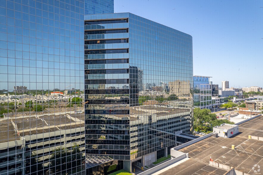 12 Greenway Plz, Houston, TX à louer - Photo du bâtiment - Image 2 de 24