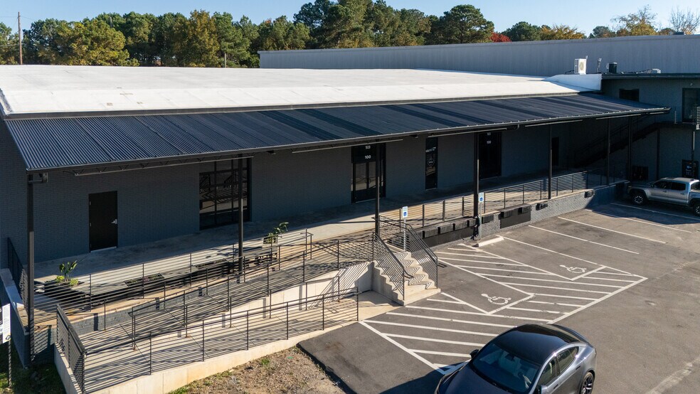 1020 E Whitaker Mill Rd, Raleigh, NC à louer - Photo du bâtiment - Image 3 de 6