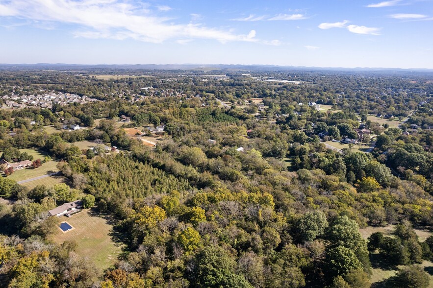 3225 Sulphur Springs Rd, Murfreesboro, TN à vendre - Photo du bâtiment - Image 1 de 1