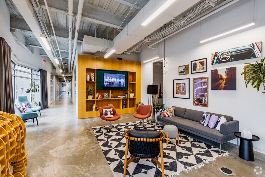 6425 Living Pl, Pittsburgh, PA for lease - Building Photo - Image 1 of 13