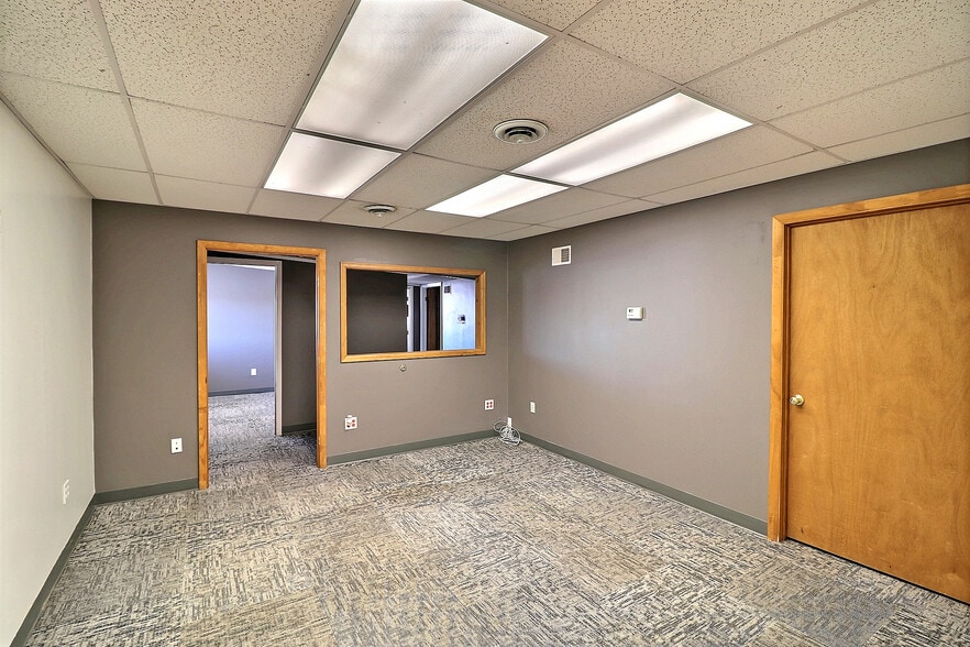 1616 2nd Ave, Greeley, CO for lease - Interior Photo - Image 3 of 45