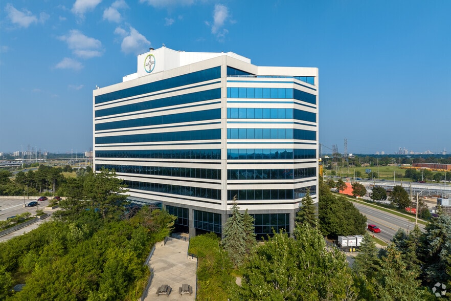 2920 Matheson Blvd E, Mississauga, ON à louer - Photo du bâtiment - Image 2 de 5
