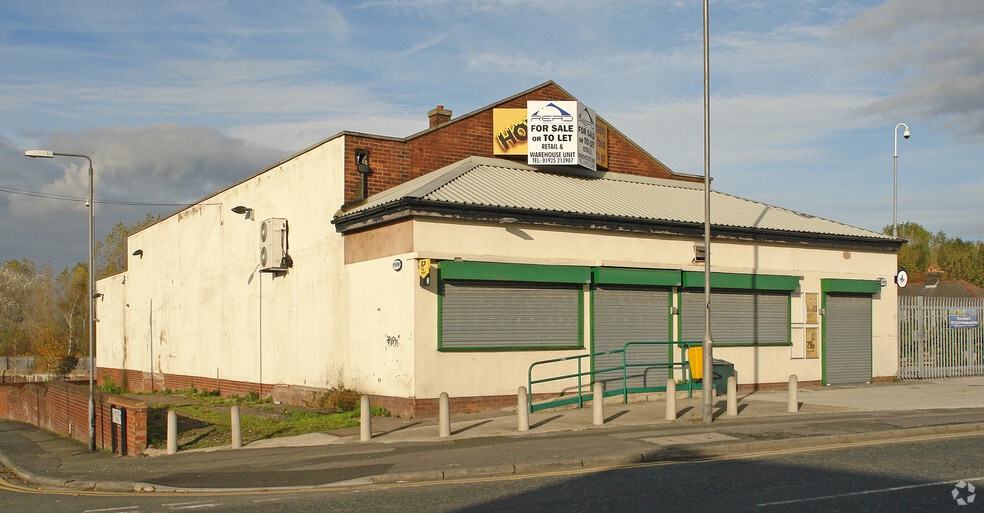 11-17 Sutton Rd, St Helens for lease - Building Photo - Image 2 of 4