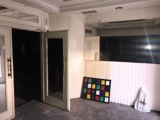 Plus de détails pour Commerce de détail à vendre