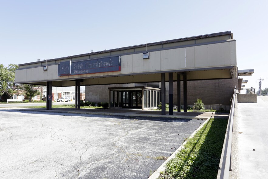 5213 W 63rd St, Chicago, IL à vendre - Photo du bâtiment - Image 3 de 6