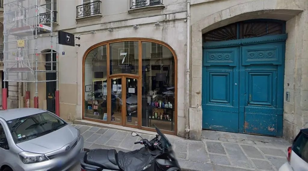 Retail in Paris for lease Building Photo- Image 1 of 4