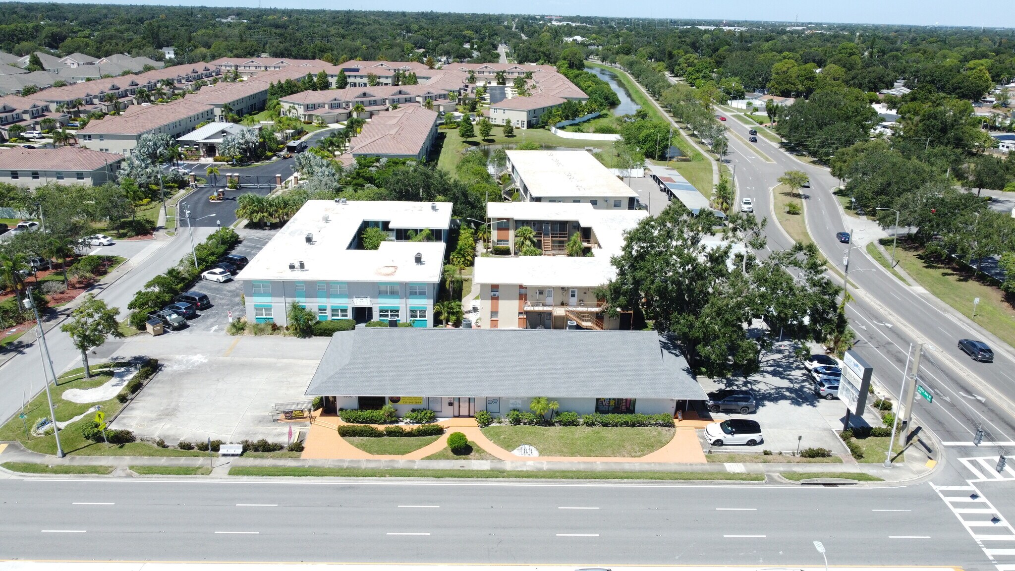 5300-5320 4th St N, Saint Petersburg, FL for sale Building Photo- Image 1 of 11