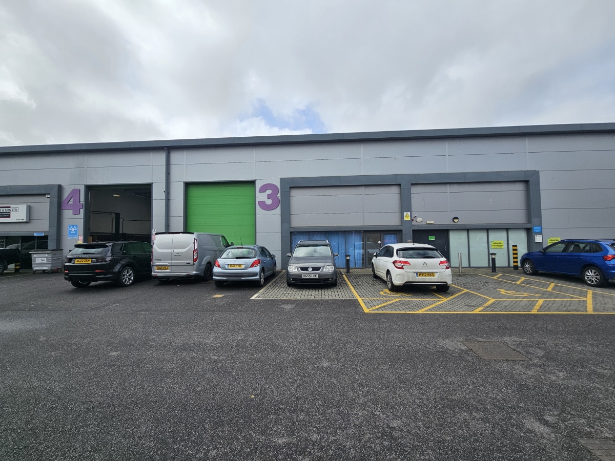 Terminus Rd, Chichester for lease Building Photo- Image 1 of 5