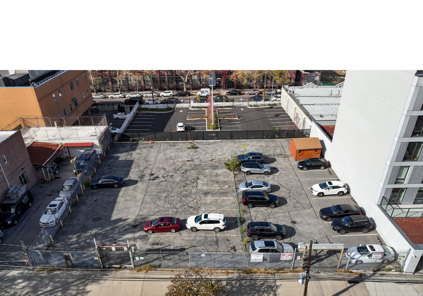 Crescent St, Long Island City, NY for sale - Primary Photo - Image 1 of 1