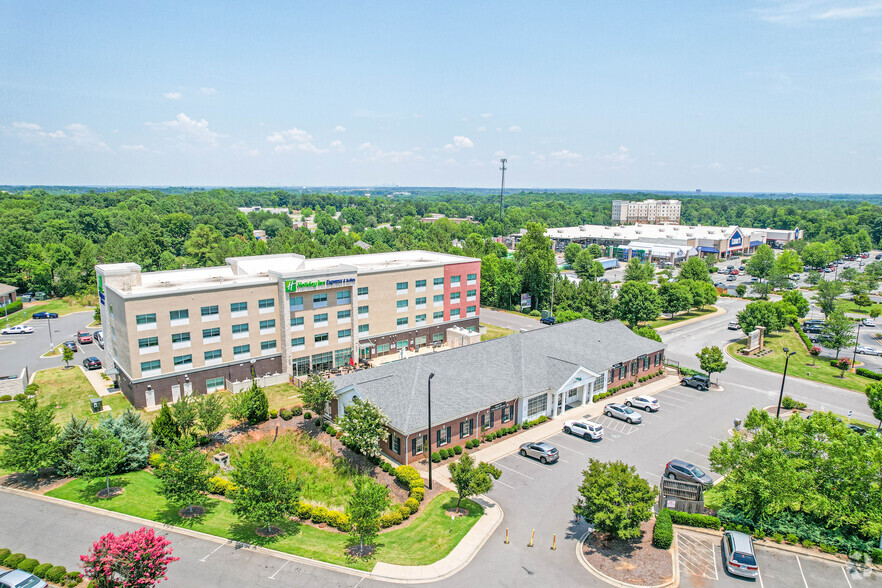 1201 Carolina Pl, Fort Mill, SC for lease - Aerial - Image 1 of 6