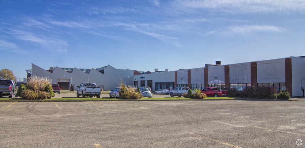 515 W 8th Ave W, Huntington, WV à louer - Photo du bâtiment - Image 3 de 23