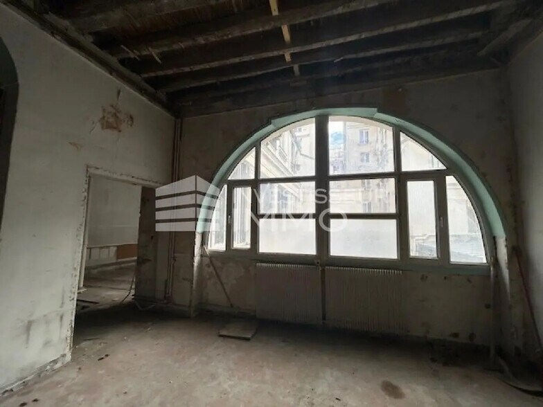 Retail in Paris for sale - Interior Photo - Image 3 of 15