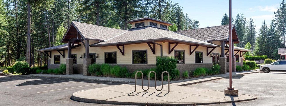 663 W Canfield Ave, Coeur d'Alene, ID à louer - Photo du bâtiment - Image 3 de 7