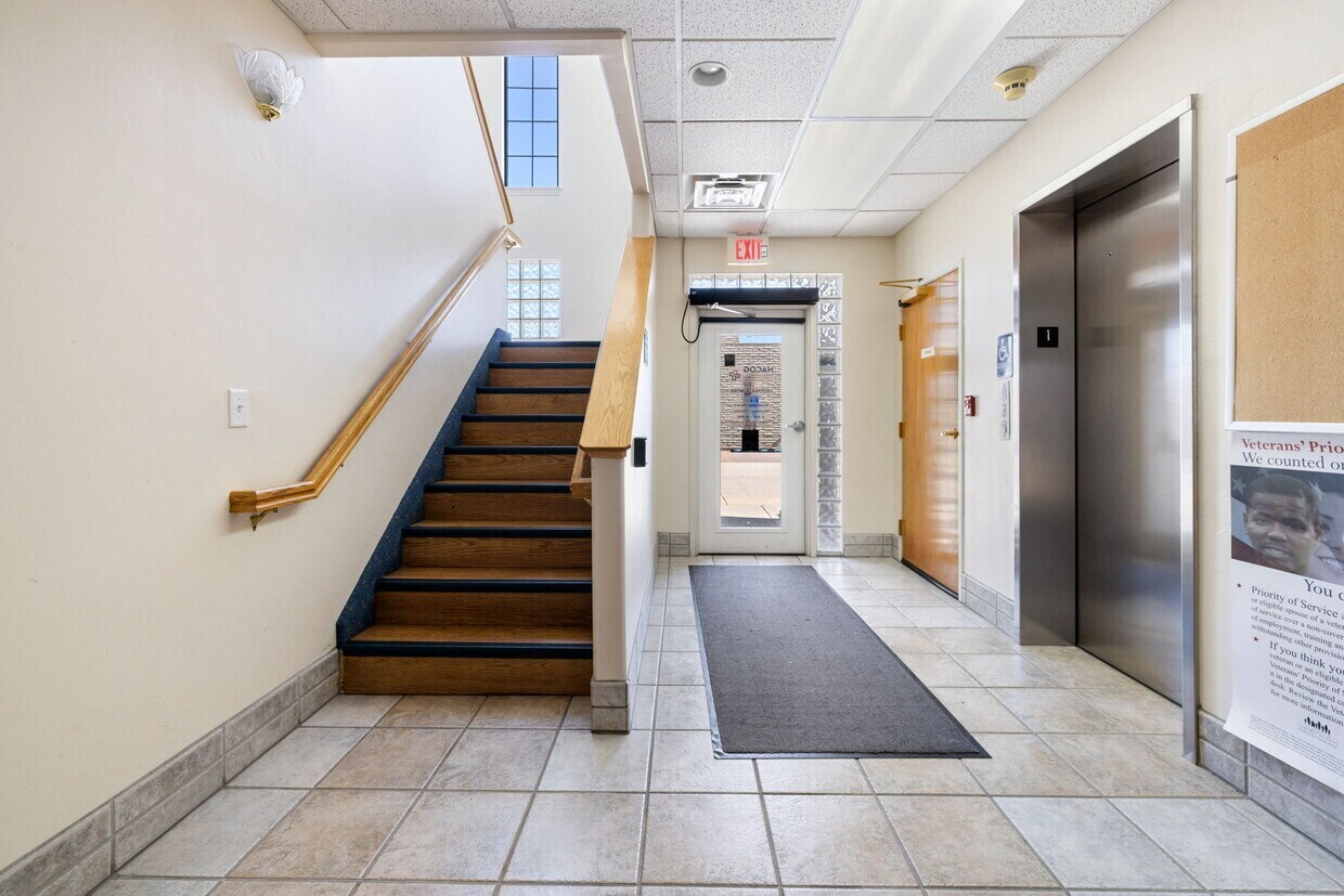 221 N Marina St, Prescott, AZ for lease Interior Photo- Image 1 of 6