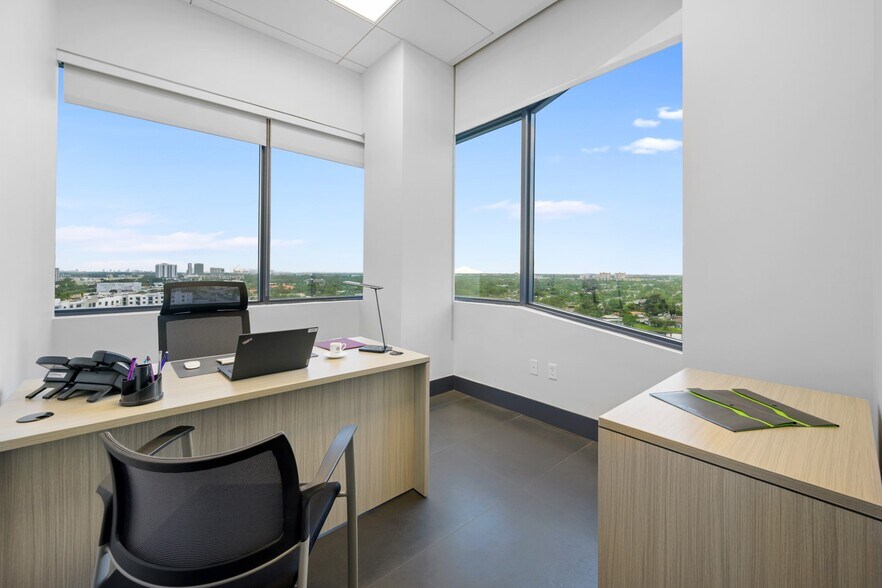 19790 W Dixie Hwy, Aventura, FL à louer - Photo intérieure - Image 3 de 18