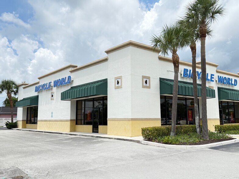 6125-6155 Lake Worth Rd, Lake Worth, FL à louer - Photo du bâtiment - Image 1 de 13