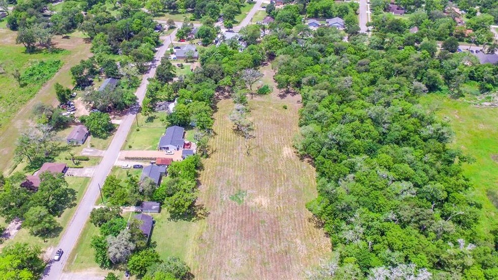 1910 N Brazosport Blvd, Richwood, TX à vendre - Aérien - Image 3 de 10