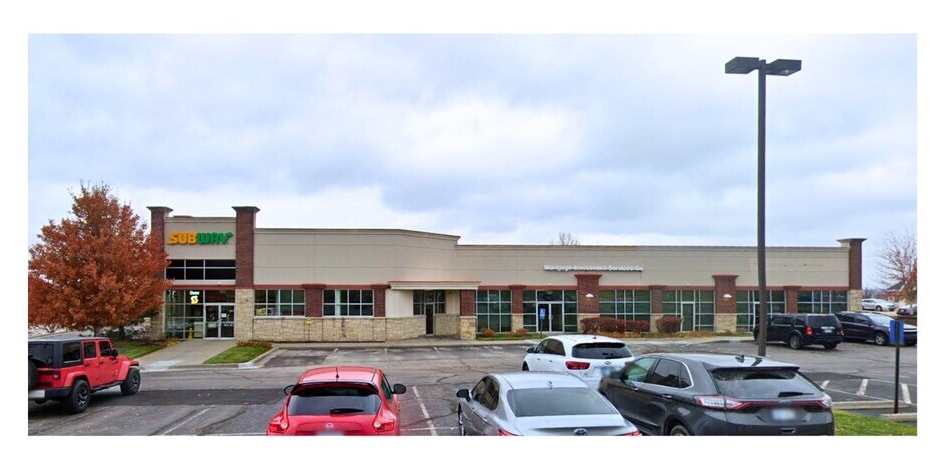 22308-22320 Midland Dr, Shawnee, KS for lease - Building Photo - Image 3 of 6