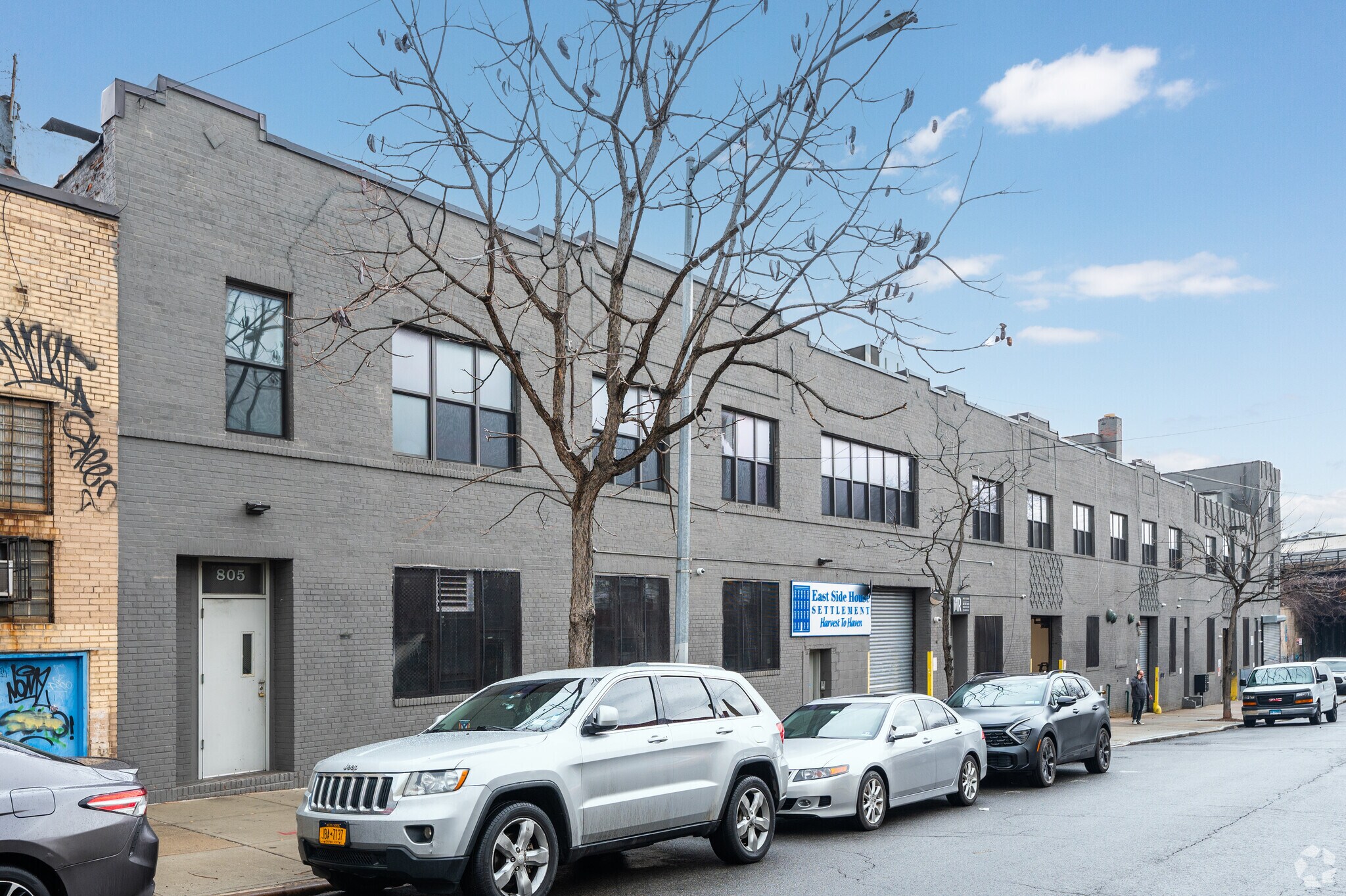 805 E 139th St, Bronx, NY à louer Photo principale- Image 1 de 33