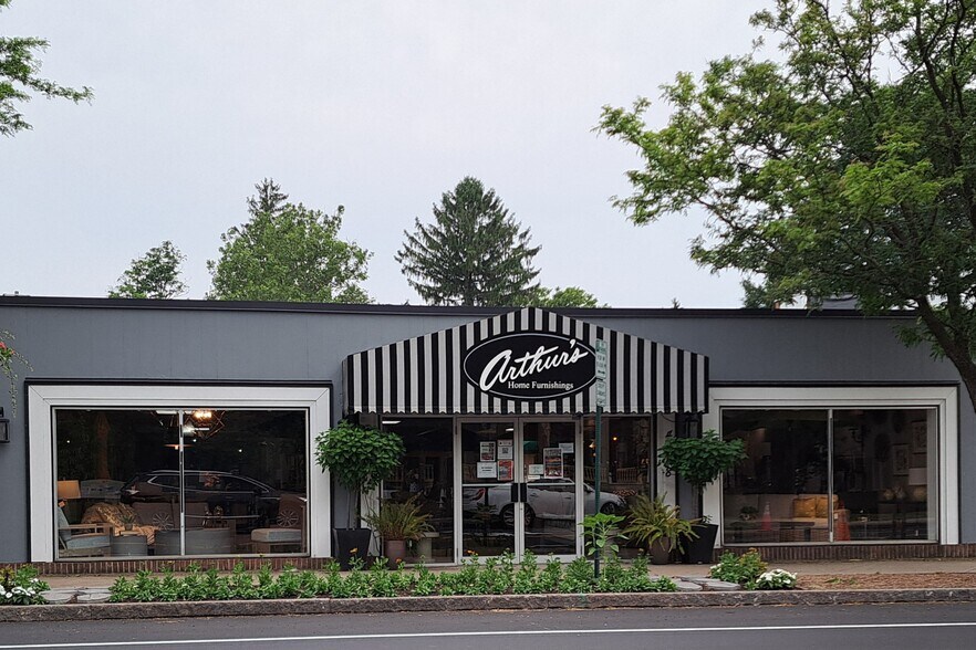 4288 S Buffalo St, Orchard Park, NY à louer - Photo du bâtiment - Image 3 de 3