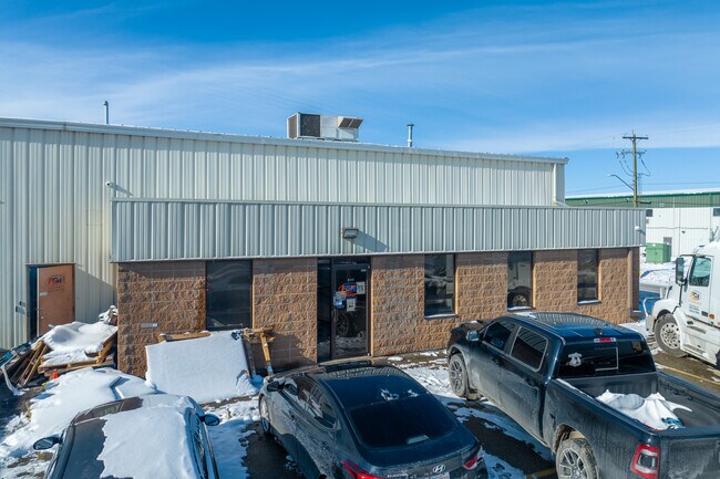 Plus de détails pour 9717 40th St SE, Calgary, AB - Industriel à louer
