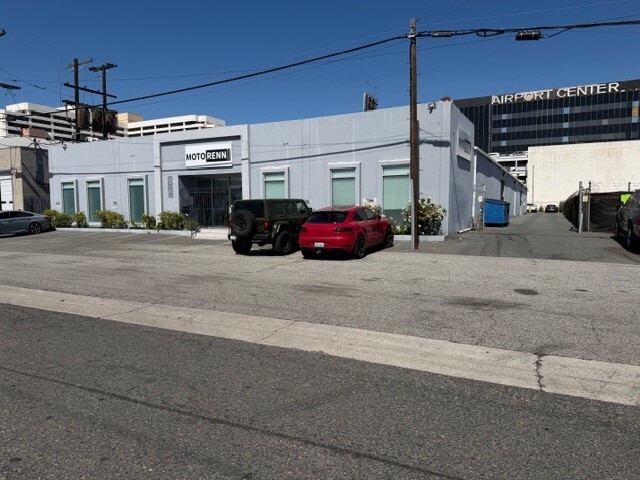 5255 W 102nd St, Los Angeles, CA for lease Building Photo- Image 1 of 18